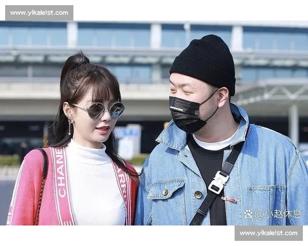 杜海涛沈梦辰伦敦返京，机场比心互动甜度超标