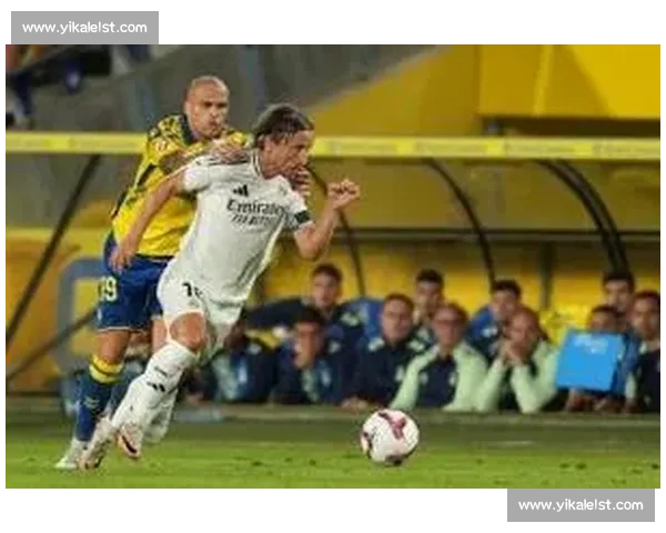 莫伦特斯怒批维尼修斯：皇马容不下无礼的天赋